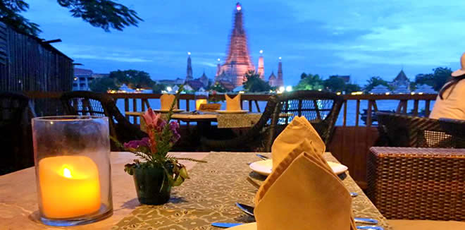 Eagle's Nest Restaurant в Sala Arun Hotel - Бар и Ресторан с Видами Храма Ват Арун