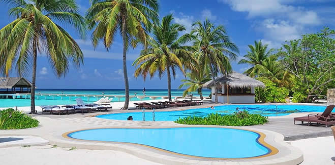 Palm Beach Island Resort & Spa maldives  - Один из лучших вариантов, выбранных нами в городе Наифару.