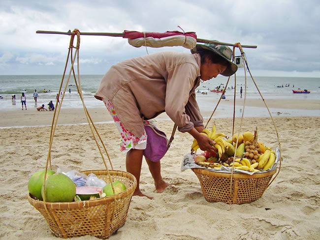 продавец фруктов пляж ча-ам