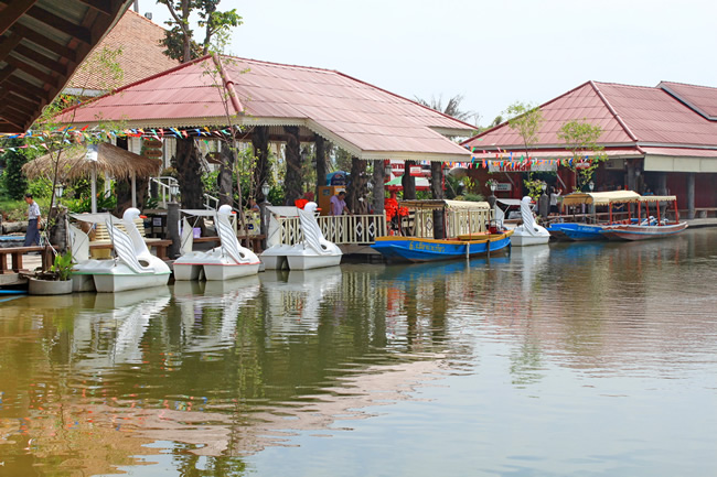 Плавучий Рынок Сам Пхан Нам (Sam Phan Nam floating market)