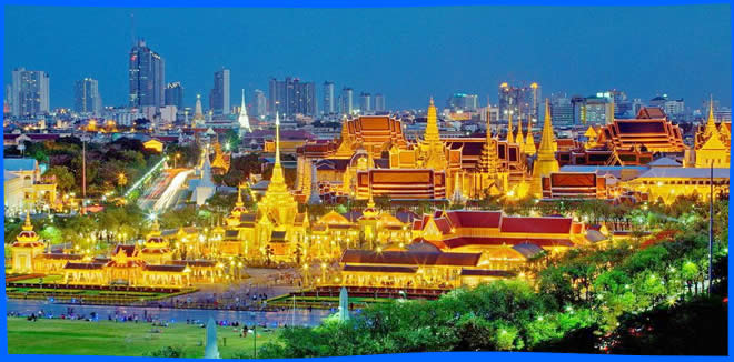 Бангкок, храм изумрудного будды Тайланд